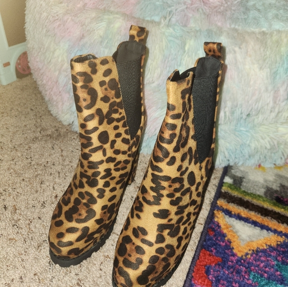 Leopard Print Ankle Boots - Picture 3 of 4